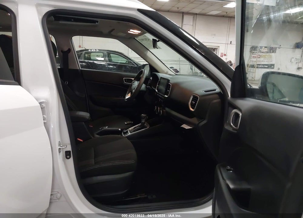 2024 HYUNDAI VENUE VIN: KMHRC8A36RU330782