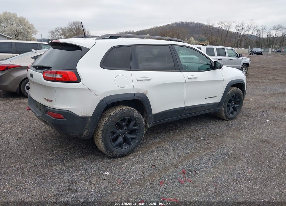 2016 JEEP CHEROKEE VIN: 1C4PJMBS7GW241076