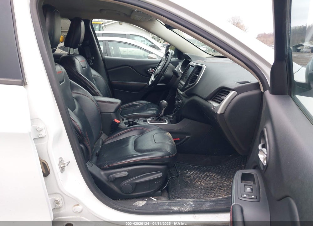 2016 JEEP CHEROKEE VIN: 1C4PJMBS7GW241076