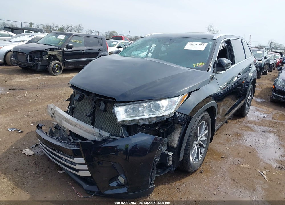 2019 TOYOTA HIGHLANDER XLE VIN: 5TDJZRFH6KS716980