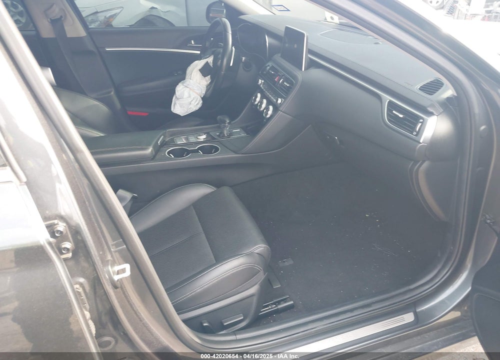 2019 GENESIS G70 VIN: KMTG64LA3KU022905