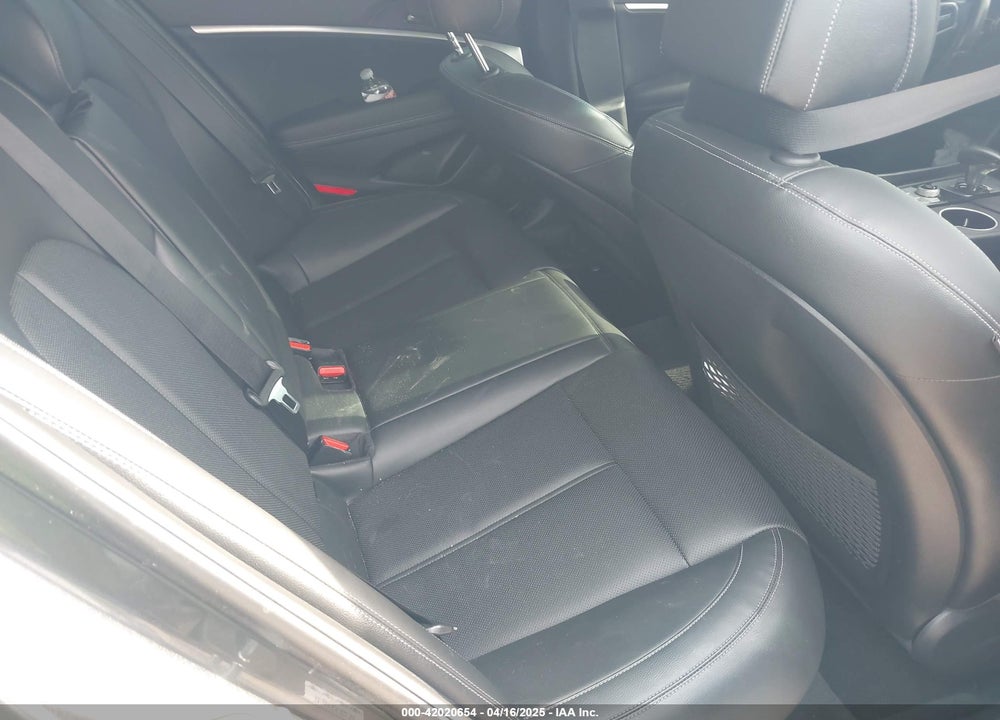 2019 GENESIS G70 VIN: KMTG64LA3KU022905