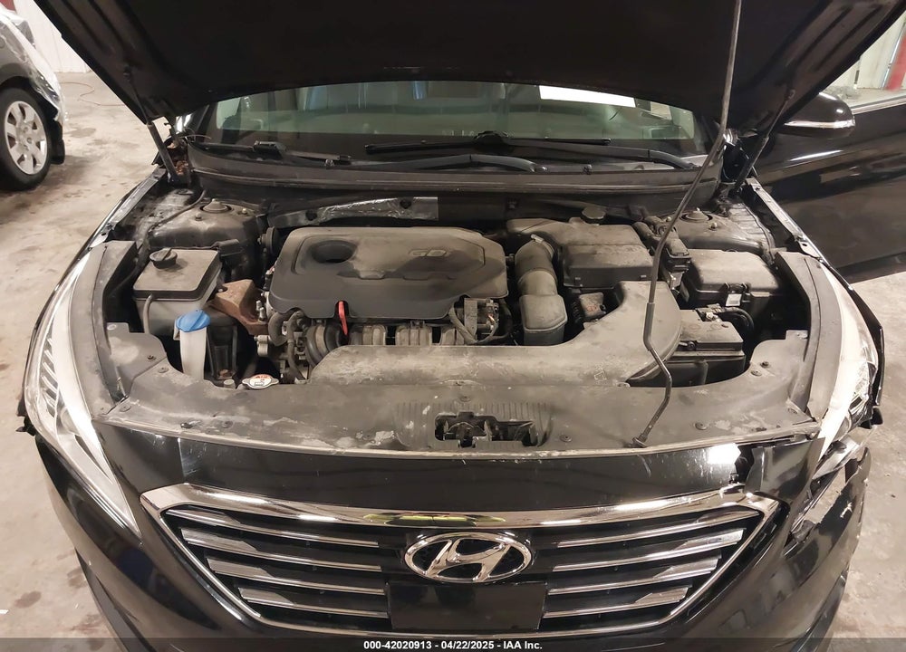 2015 HYUNDAI SONATA VIN: 5NPE34AF0FH150581