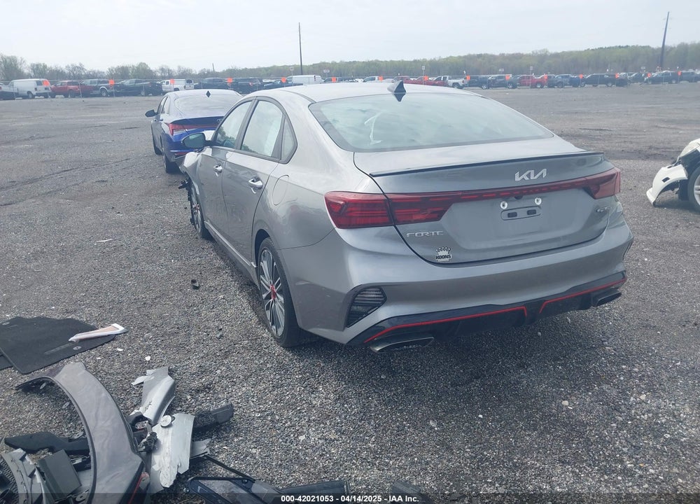 2022 KIA FORTE GT VIN: 3KPF44ACXNE420099