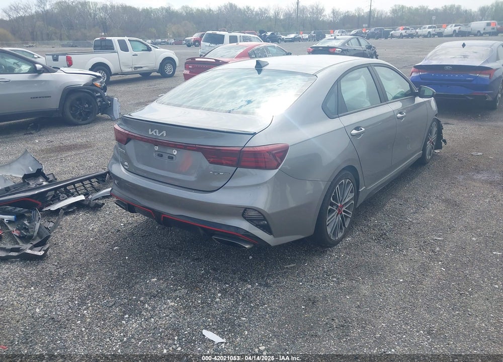 2022 KIA FORTE GT VIN: 3KPF44ACXNE420099