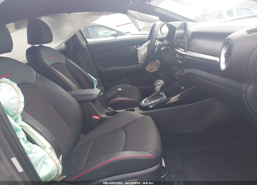 2022 KIA FORTE GT VIN: 3KPF44ACXNE420099