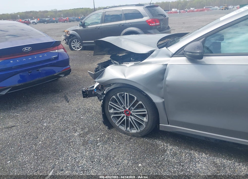 2022 KIA FORTE GT VIN: 3KPF44ACXNE420099