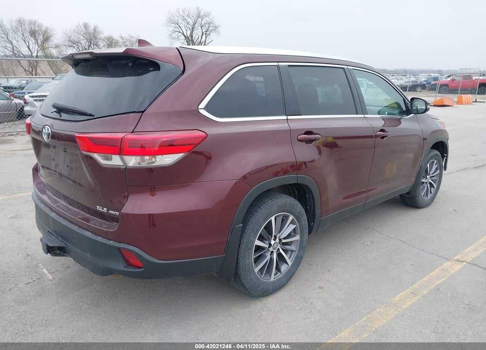 2019 TOYOTA HIGHLANDER VIN: 5TDJZRFH8KS993713