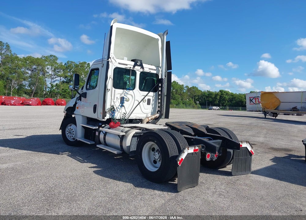 2013 FREIGHTLINER CASCADIA 125 --- VIN: 3AKBGDDV5DSFG5491