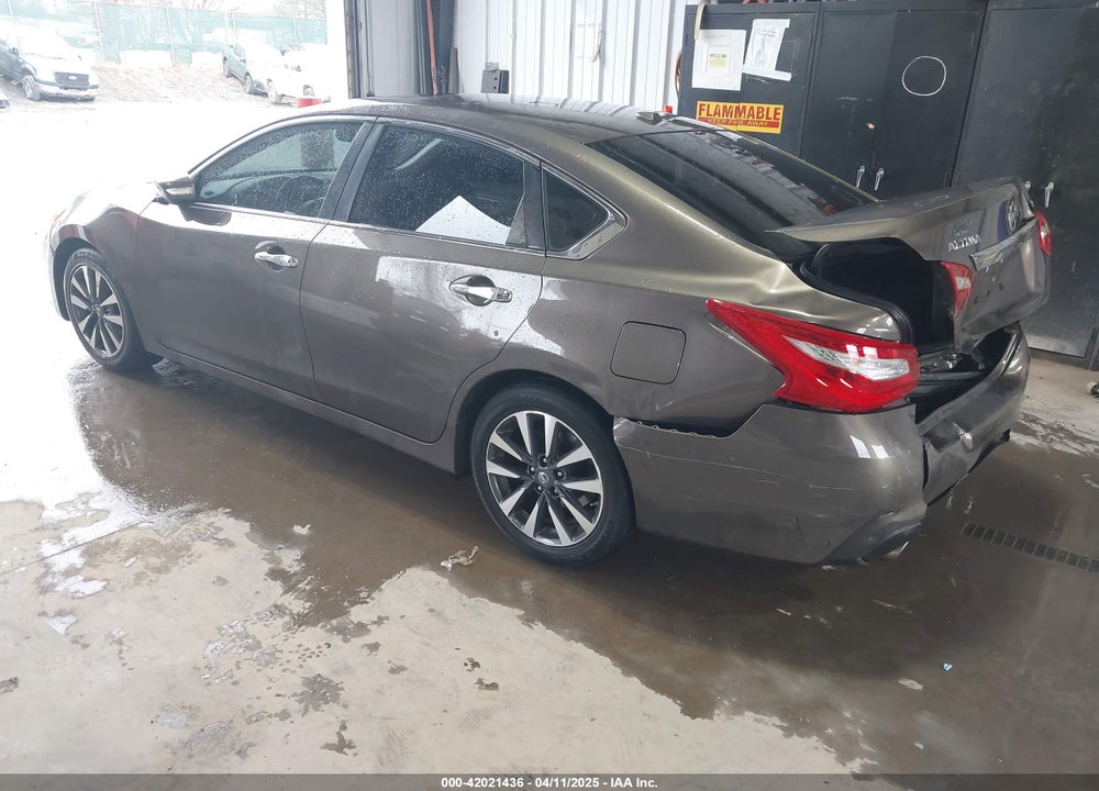 2017 NISSAN ALTIMA VIN: 1N4AL3AP7HC185852