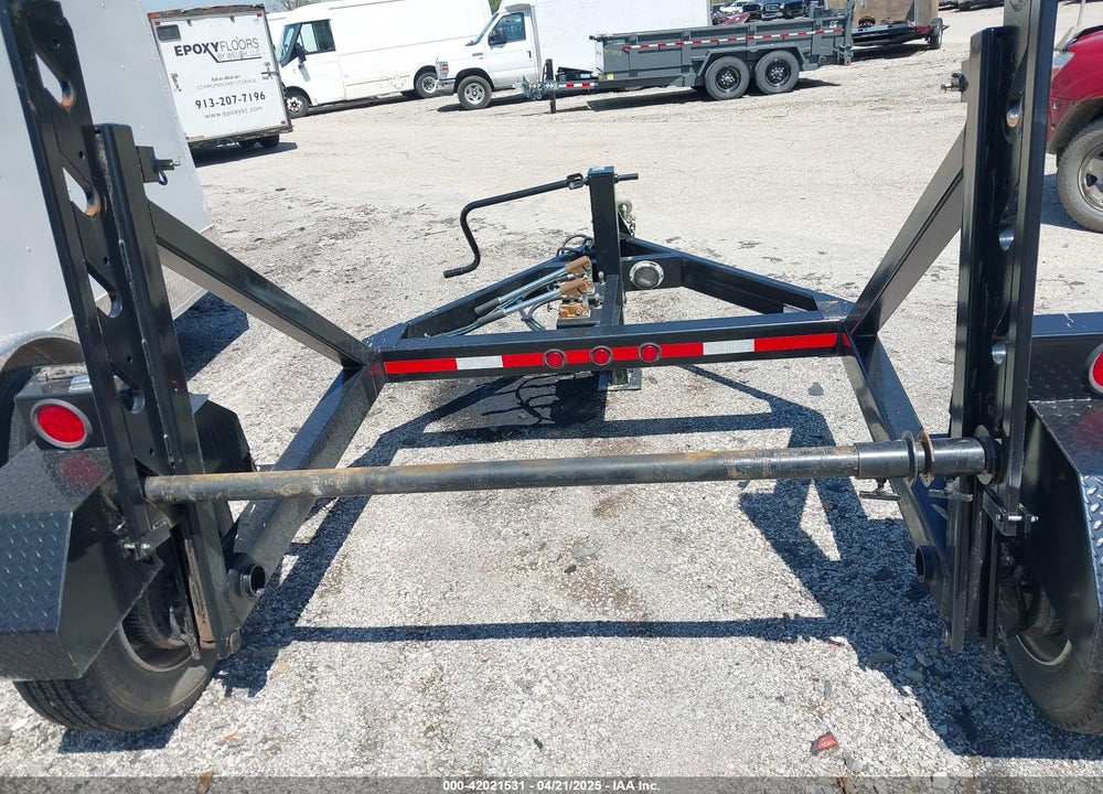 2022 CUSTOM TRAILERS RTH-85 VIN: 7JEPU1016NG000684