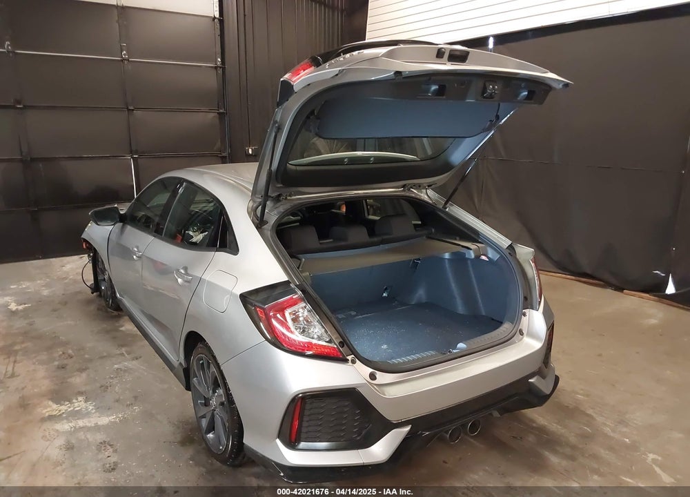 2018 HONDA CIVIC VIN: SHHFK7H49JU408440
