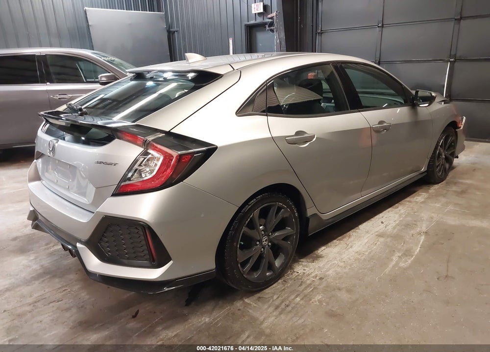 2018 HONDA CIVIC VIN: SHHFK7H49JU408440