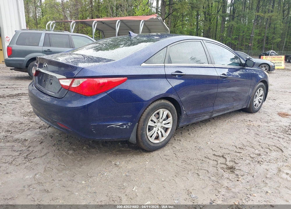 2011 HYUNDAI SONATA VIN: 5NPEB4AC2BH169572