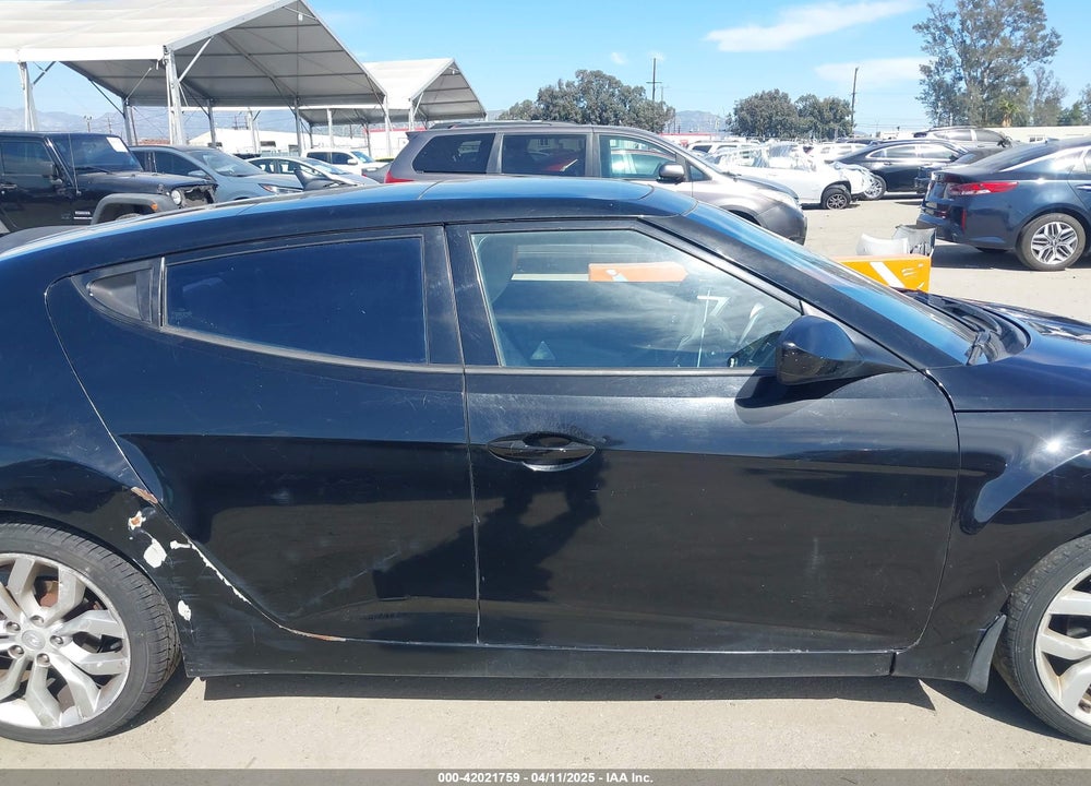 2013 HYUNDAI VELOSTER VIN: KMHTC6AD4DU132701