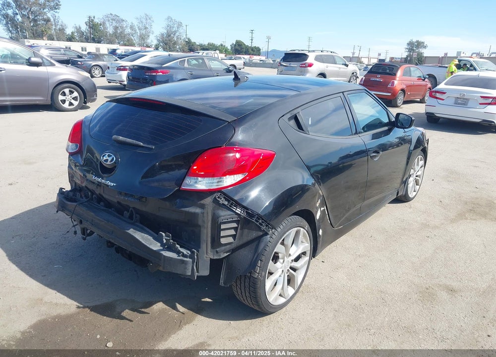 2013 HYUNDAI VELOSTER VIN: KMHTC6AD4DU132701