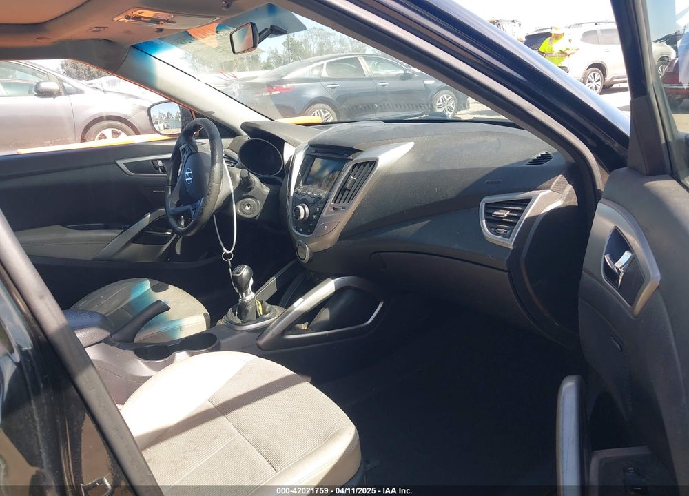 2013 HYUNDAI VELOSTER VIN: KMHTC6AD4DU132701