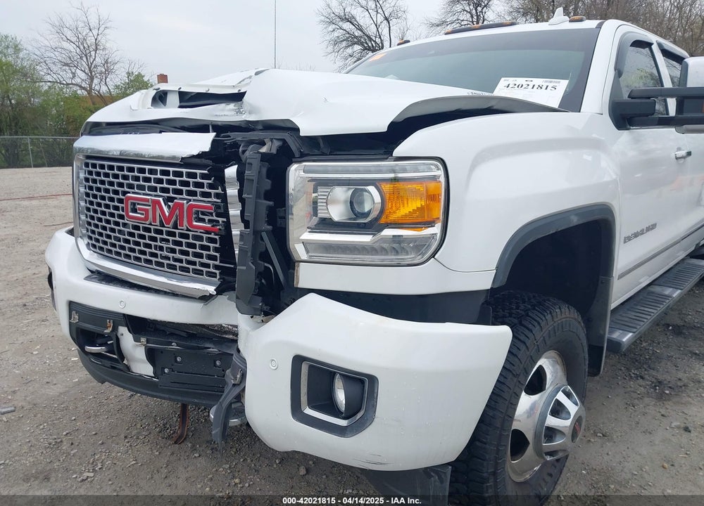 2017 GMC SIERRA 3500HD DENALI VIN: 1GT42YEYXHF238858