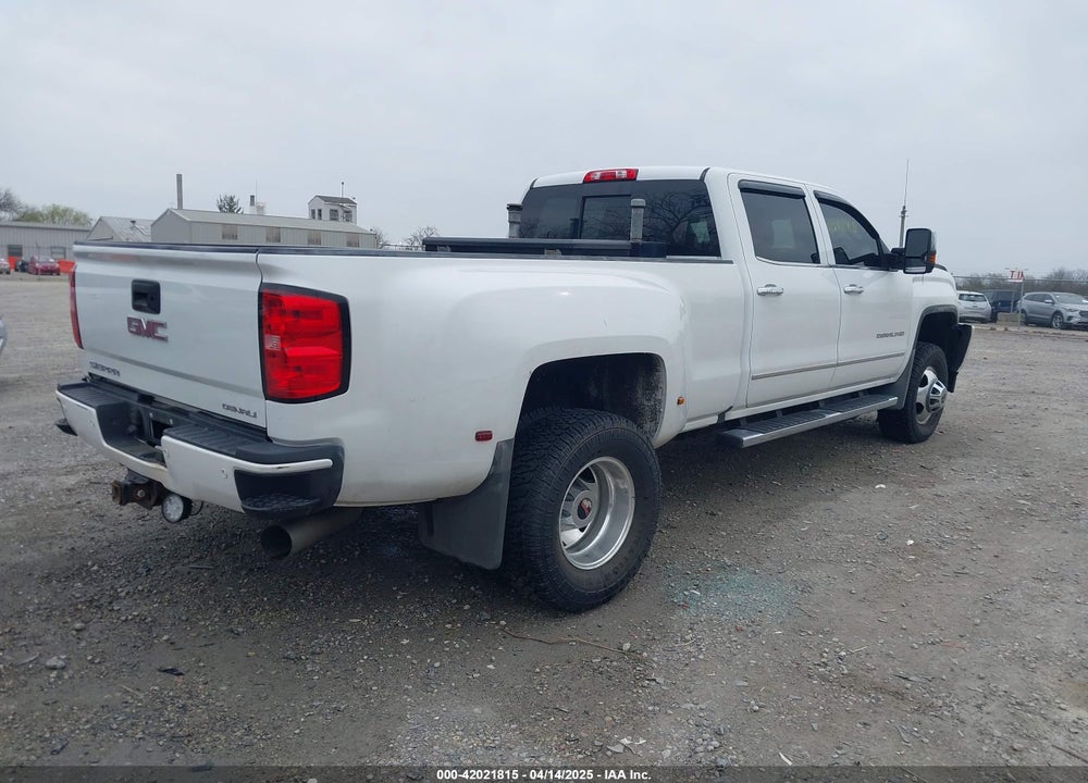 2017 GMC SIERRA 3500HD DENALI VIN: 1GT42YEYXHF238858