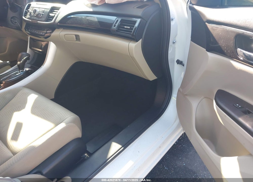 2016 HONDA ACCORD VIN: 1HGCR2F39GA055472
