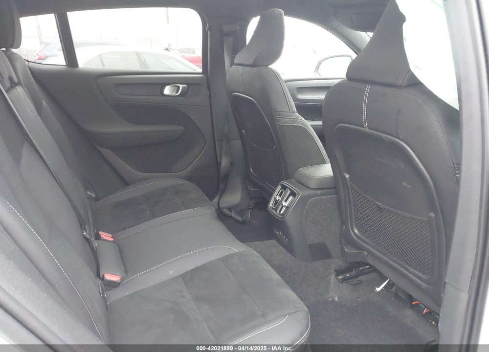 2023 VOLVO C40 RECHARGE PURE ELECTRIC TWIN ULTIMATE VIN: YV4ED3GM5P2036704