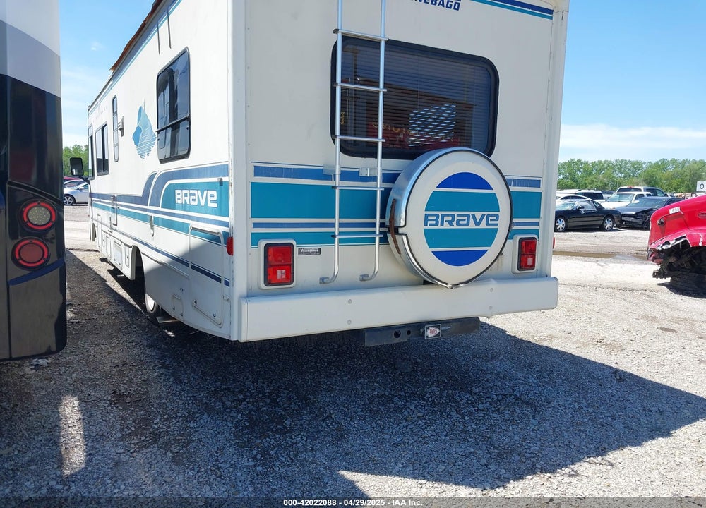 1994 WINNEBAGO P30 VIN: 1GBKP37N8R3300960
