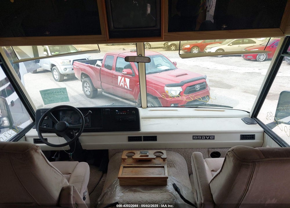 1994 WINNEBAGO P30 VIN: 1GBKP37N8R3300960