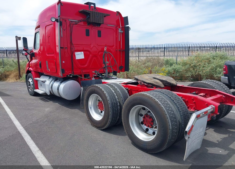 2015 FREIGHTLINER CASCADIA 113 VIN: 1FUJGHDV8FLGE8611