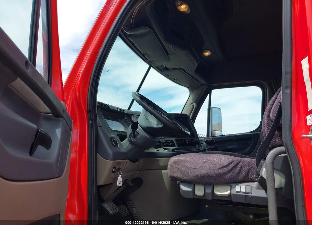 2015 FREIGHTLINER CASCADIA 113 VIN: 1FUJGHDV8FLGE8611