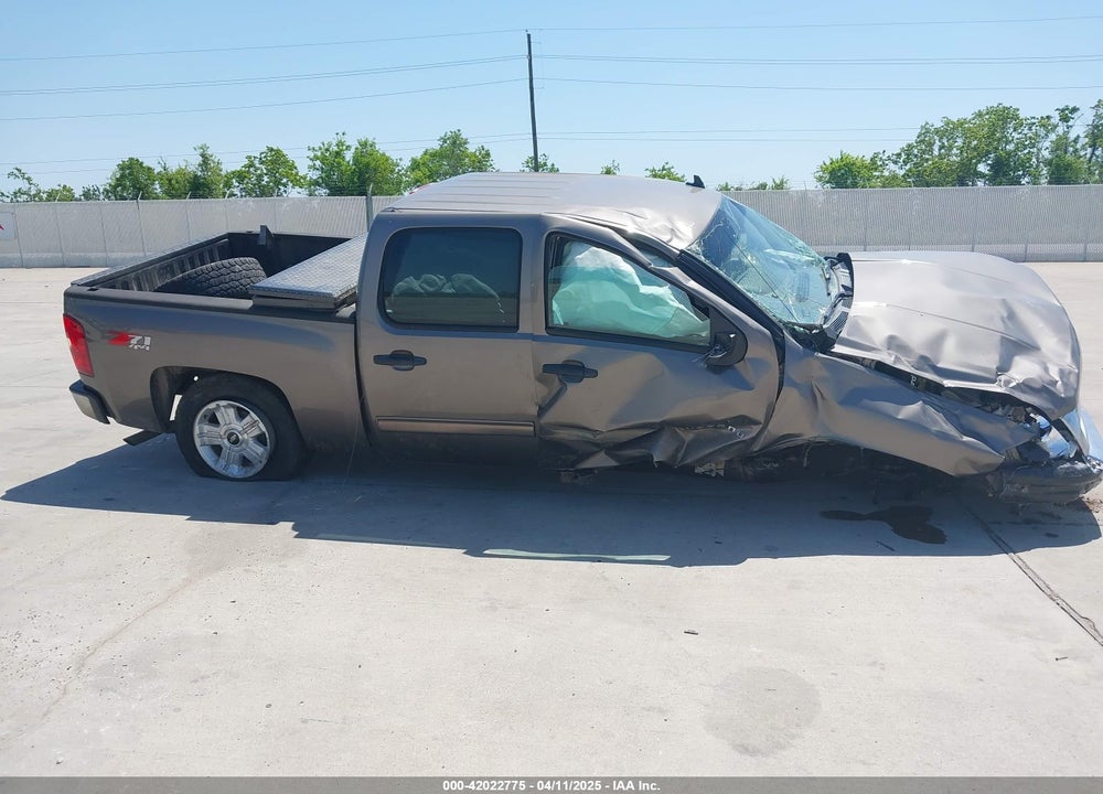 2013 CHEVROLET SILVERADO 1500 VIN: 3GCPKSE72DG161011