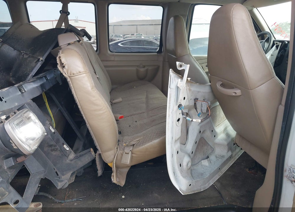 2008 CHEVROLET EXPRESS LS VIN: 1GAGG25KX81197208