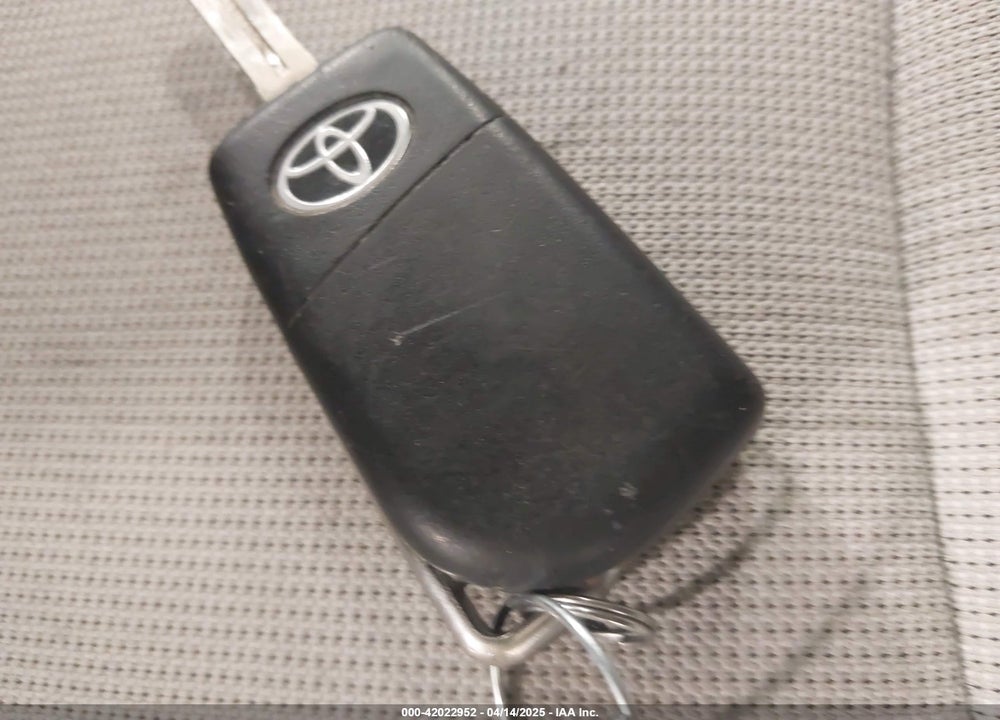 2021 TOYOTA COROLLA VIN: 5YFEPMAE3MP206234