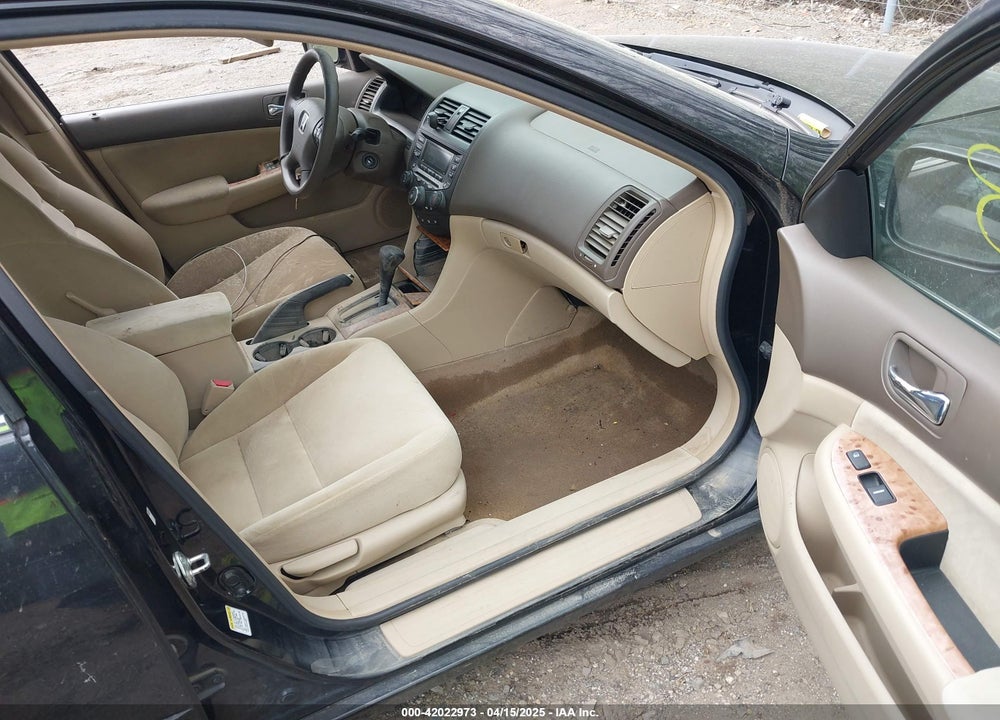 2005 HONDA ACCORD 2.4 EX VIN: 1HGCM56715A161334