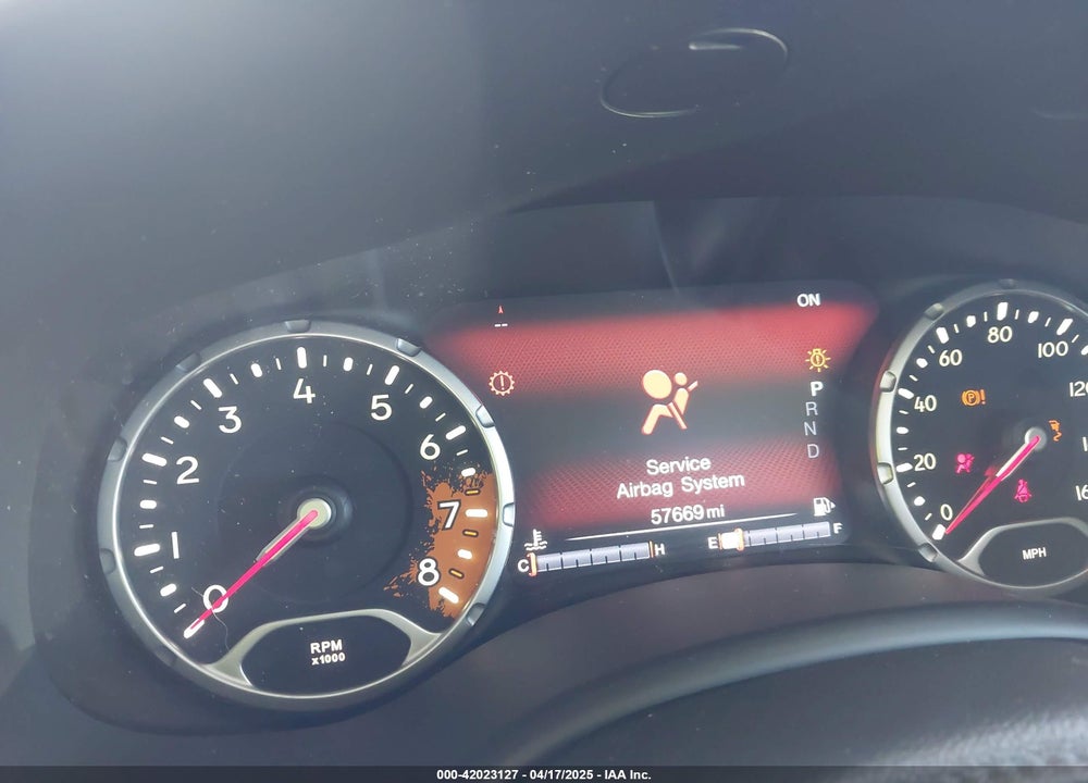 2016 JEEP RENEGADE VIN: ZACCJADT5GPE29952