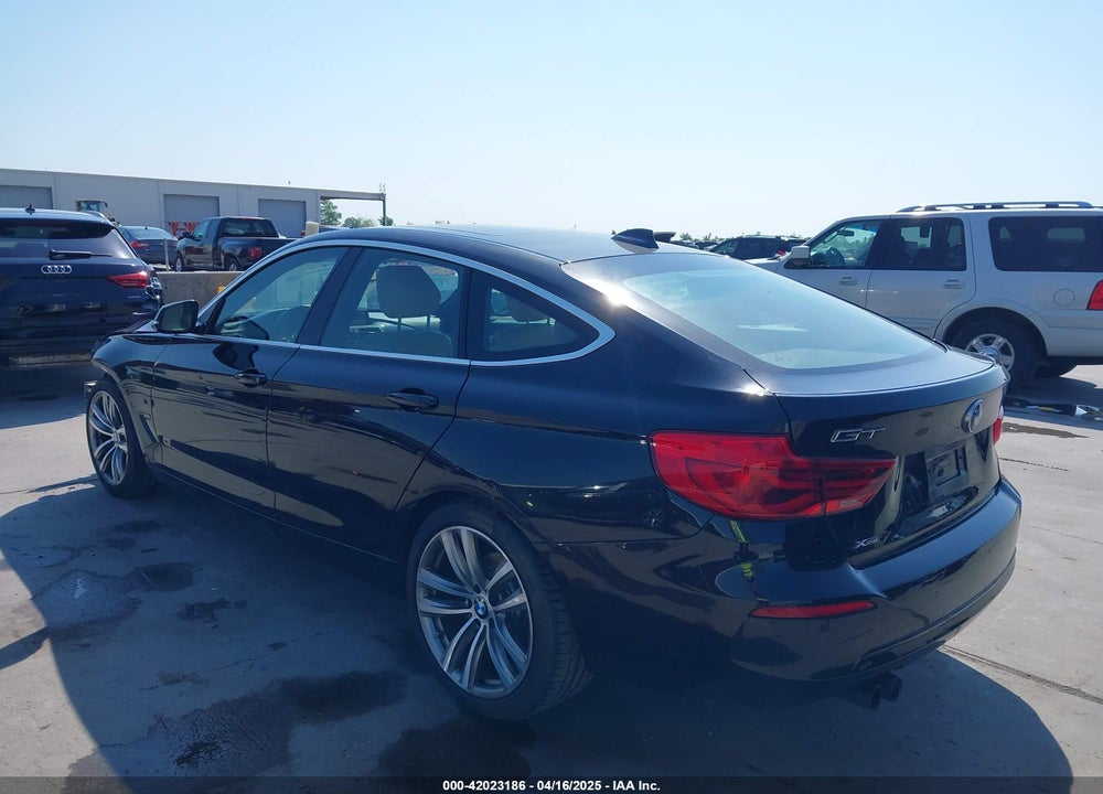 2018 BMW 330I GRAN TURISMO VIN: WBA8Z9C52JG828044