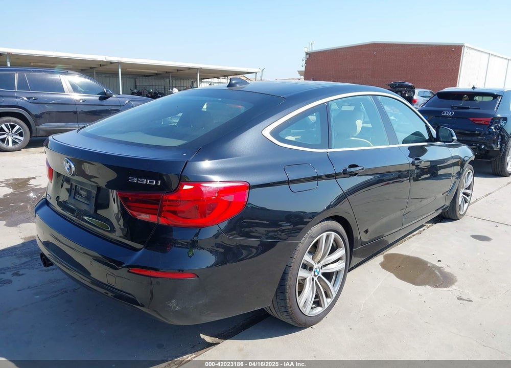 2018 BMW 330I GRAN TURISMO VIN: WBA8Z9C52JG828044