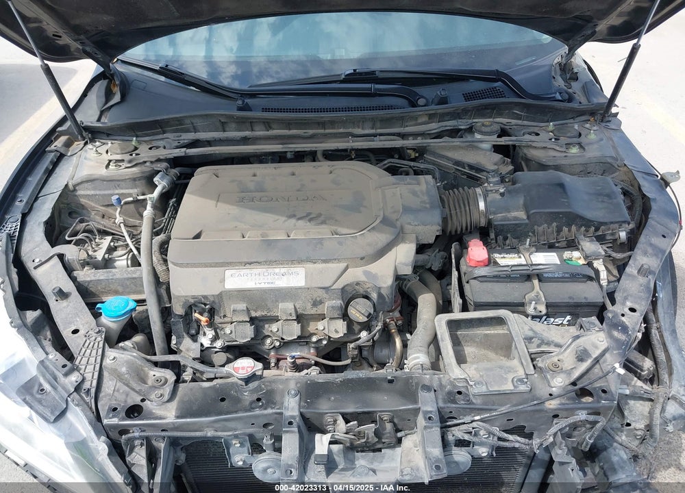 2016 HONDA ACCORD EX-L V-6 VIN: 1HGCR3F85GA012894