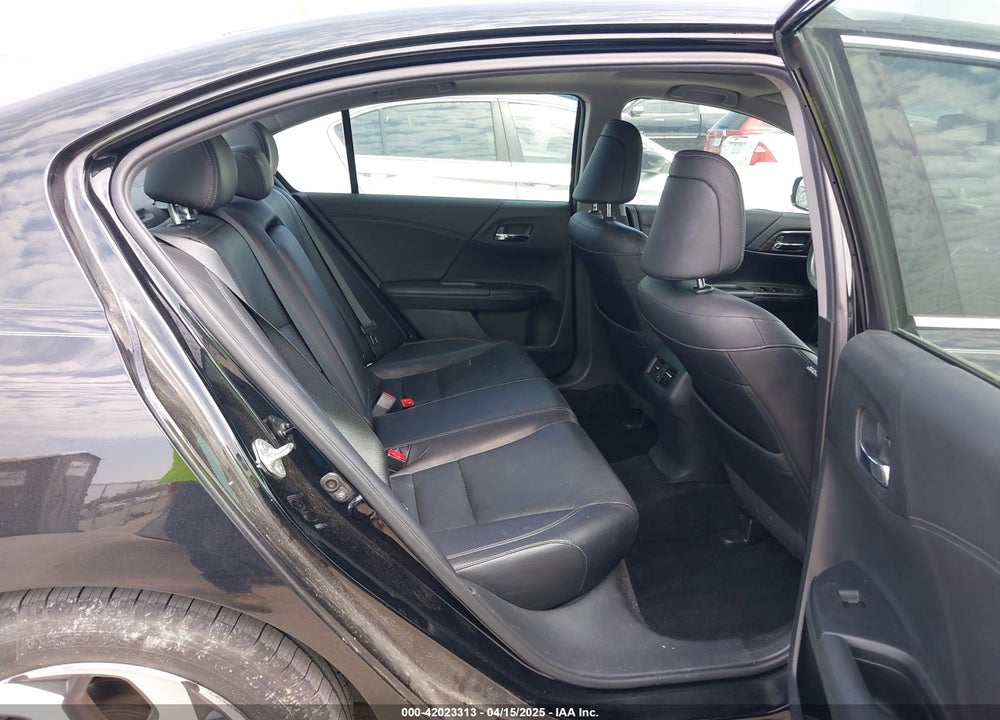 2016 HONDA ACCORD EX-L V-6 VIN: 1HGCR3F85GA012894