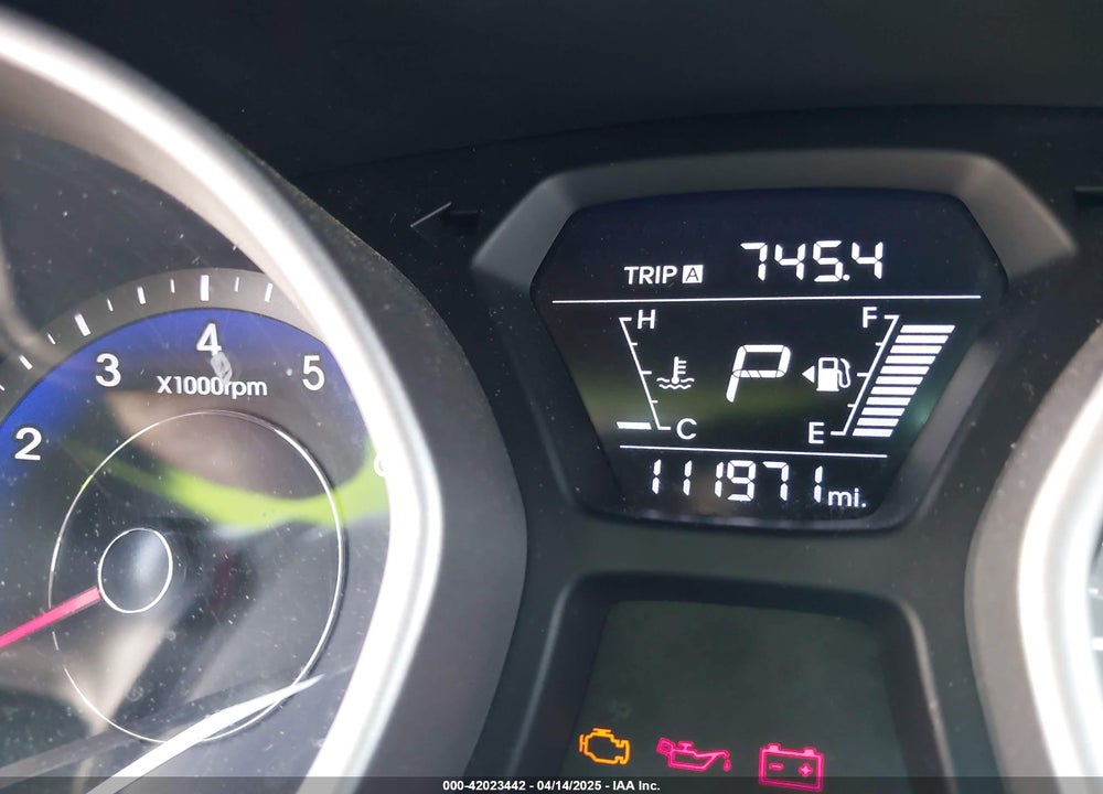 2016 HYUNDAI ELANTRA VIN: KMHDH4AE7GU490379