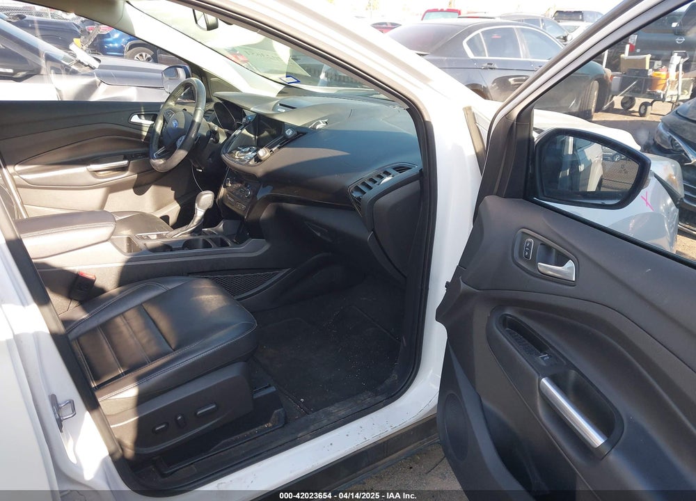 2017 FORD ESCAPE VIN: 1FMCU9JDXHUA26368