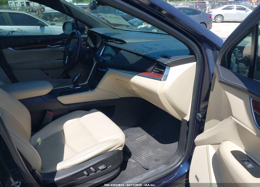 2017 CADILLAC XT5 VIN: 1GYKNBRS3HZ112030