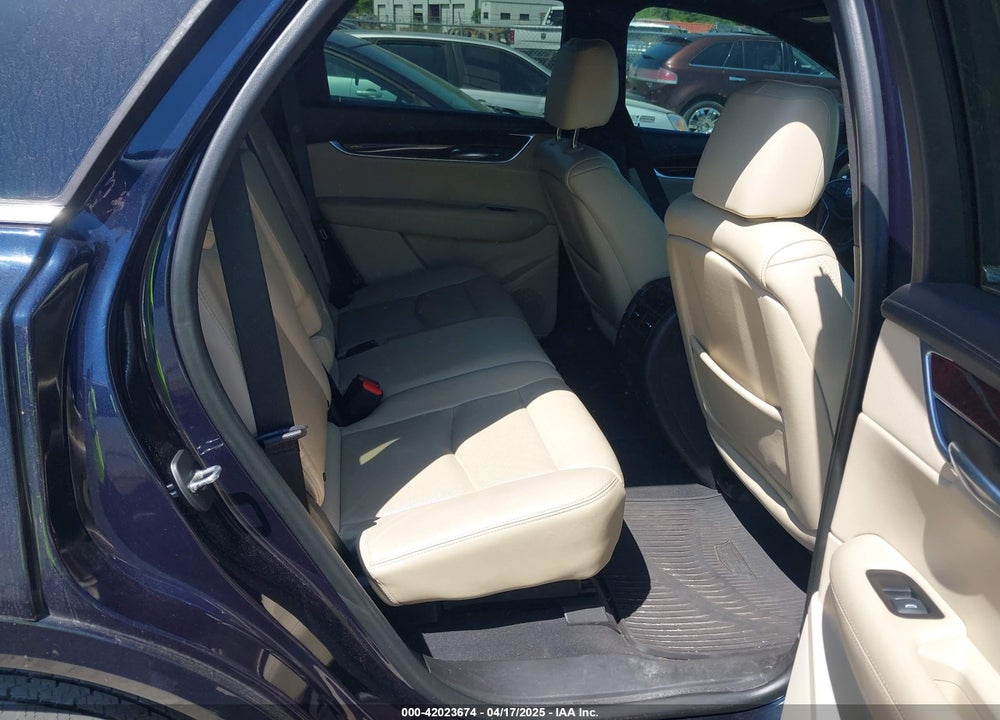 2017 CADILLAC XT5 VIN: 1GYKNBRS3HZ112030