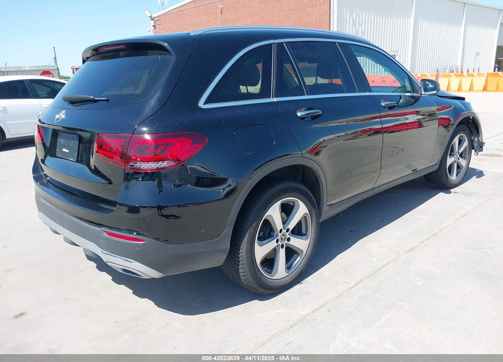 2022 MERCEDES-BENZ GLC 300 SUV VIN: W1N0G8DB2NV361027