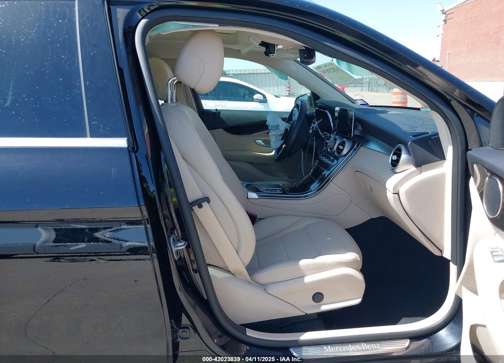 2022 MERCEDES-BENZ GLC 300 SUV VIN: W1N0G8DB2NV361027