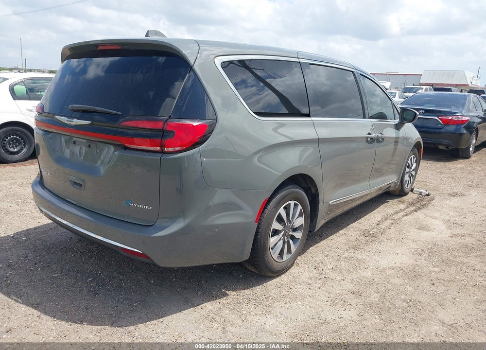 2022 CHRYSLER PACIFICA HYBRID LIMITED VIN: 2C4RC1S71NR144992