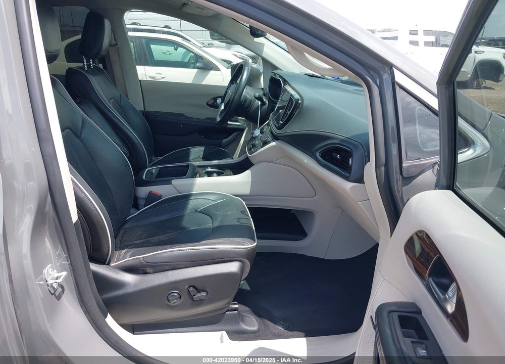 2022 CHRYSLER PACIFICA HYBRID LIMITED VIN: 2C4RC1S71NR144992