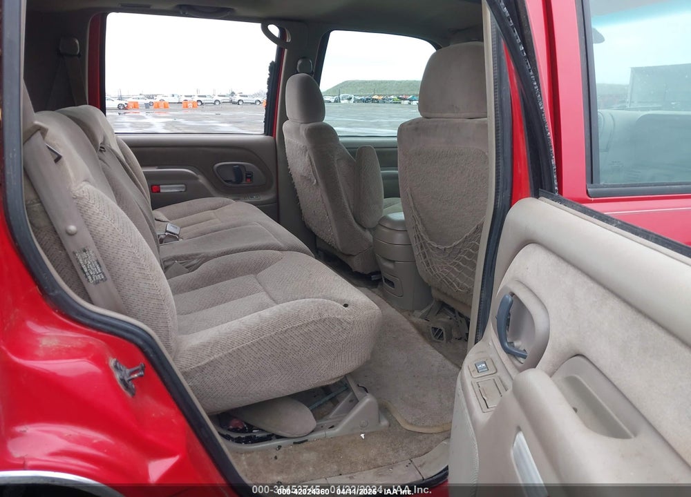 1999 CHEVROLET TAHOE LS VIN: 1GNEK13R4XJ556548