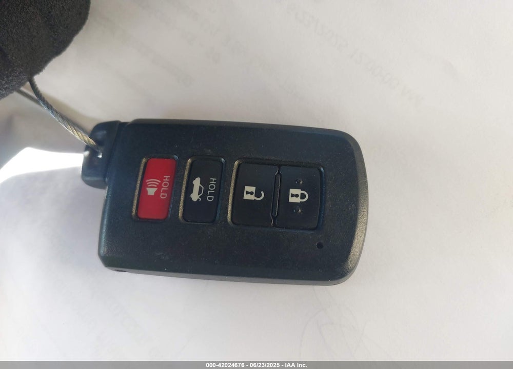 2016 TOYOTA AVALON HYBRID VIN: 4T1BD1EB2GU053021
