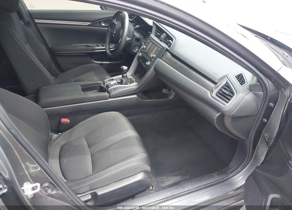 2018 HONDA CIVIC VIN: SHHFK7G48JU210238