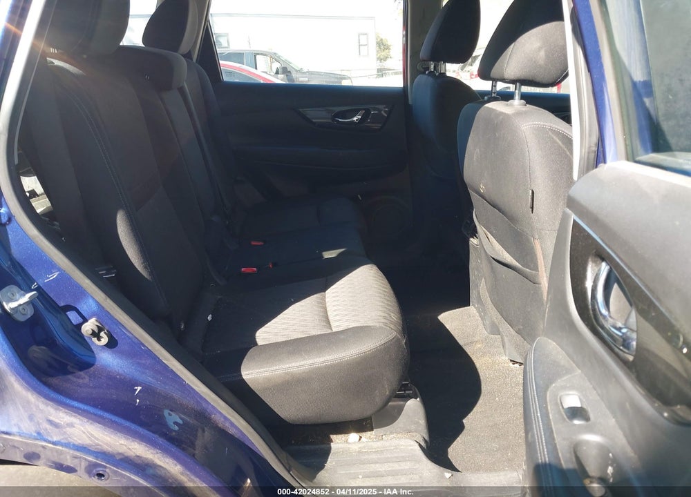 2017 NISSAN ROGUE S VIN: KNMAT2MT4HP580612